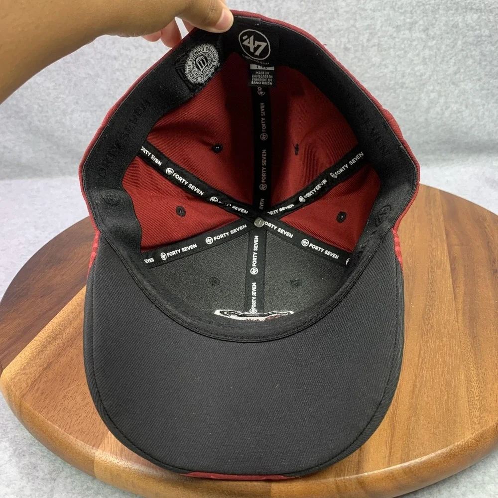 USC Gamecocks‎ Hat Cap Fitted Mens L-XL Garnet Black NCAA College Embriodered